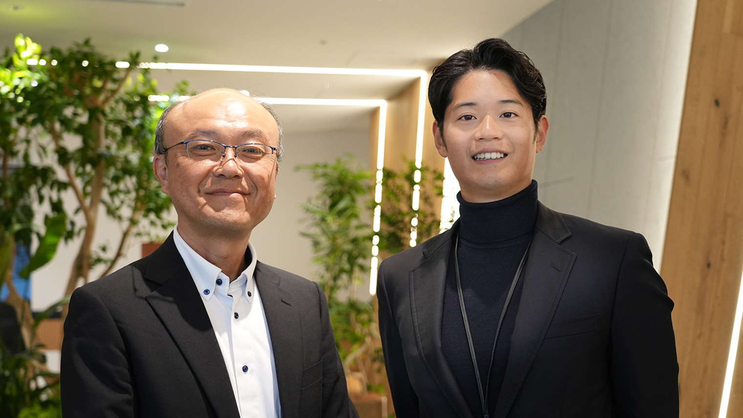 2-ReINN株式会社 代表取締役CEO 赤津諒一（あかつ・りょういち）さん(右)  ソニーグループ株式会社 Sony Acceleration Platform　アクセラレーター 国則正人（くにのり・まさと）(左) 